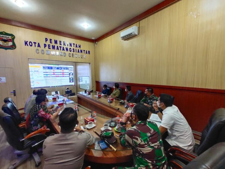 Walikota Pematangsiantar Ikuti Rakor Virtual Dengan Menko Perekonomian Pelaksanaan PPKM Level IV di Luar Jawa dan Bali