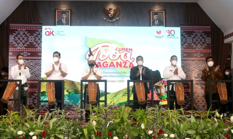 Menko Marves Launching Gernas BBI UMKM Toba Vaganza Tahun 2021 di Parapat