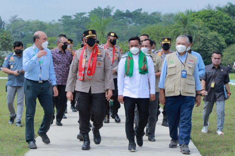 Kunjungi PT RAPP, Kapolda Riau Apresiasi Pencapaian Target Vaksinasi Di Kabupaten Pelalawan