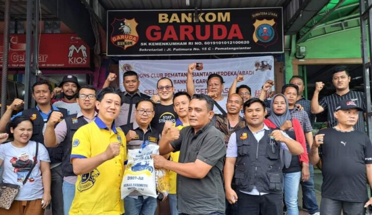 Hari Pers Nasional 2023 Lions Club Bersama Bankom Garuda Bagikan 100 Paket Sembako Kepada Wartawan
